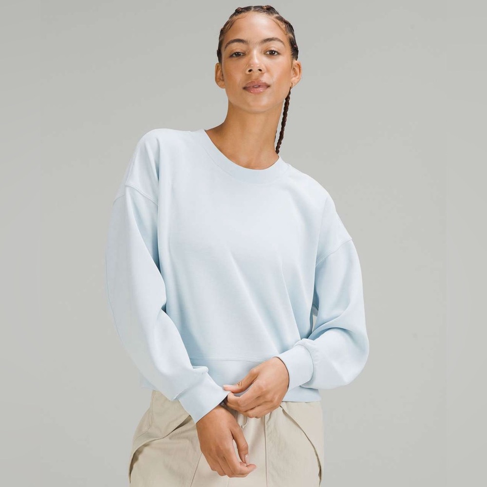 ($118 value) Lululemon Softstreme Perfectly Oversized Cropped Powder Blue Size10